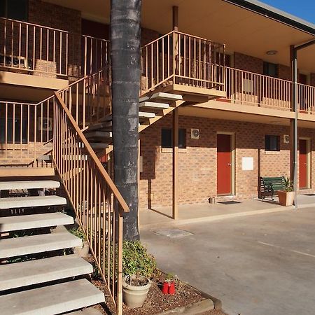 Cobar Town & Country Motor Inn Eksteriør billede