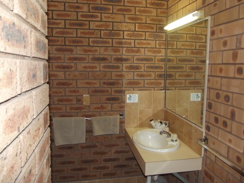 Cobar Town & Country Motor Inn Værelse billede