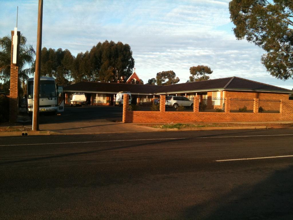 Cobar Town & Country Motor Inn Eksteriør billede