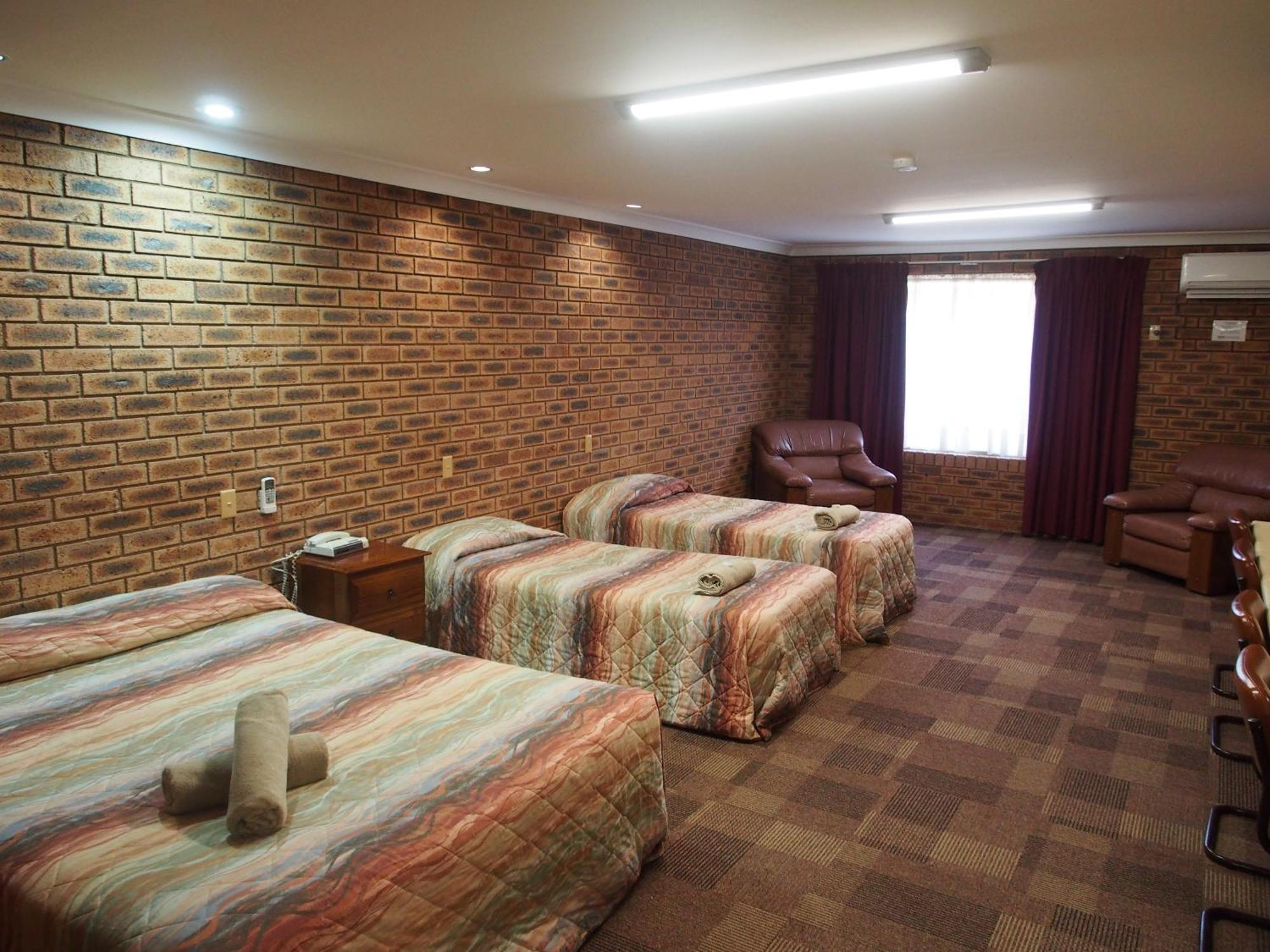 Cobar Town & Country Motor Inn Eksteriør billede